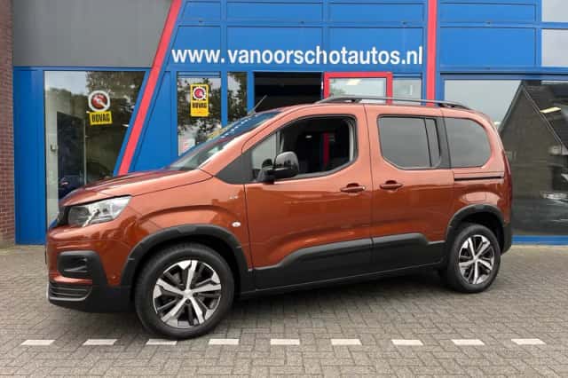 Peugeot Rifter (2021) thumbnail 3