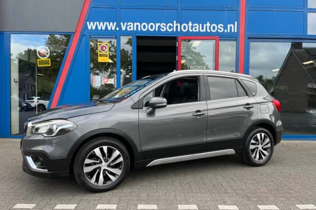 Suzuki SX4 S-Cross (2016) thumbnail 3