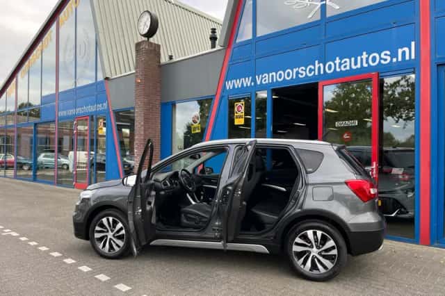 Suzuki SX4 S-Cross (2016) thumbnail 5