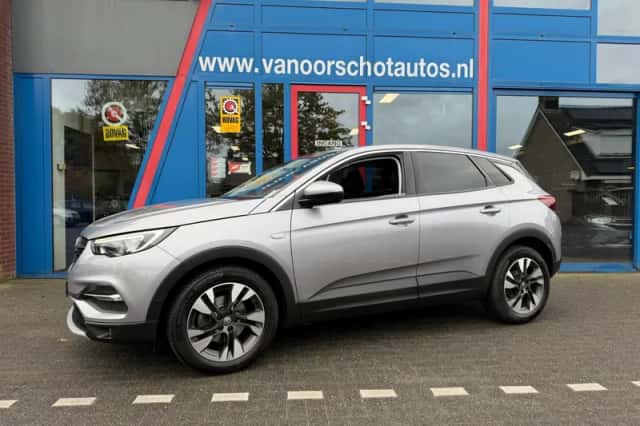 Opel Grandland (2020) thumbnail 3