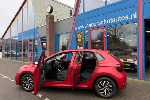 Volkswagen Polo (2022) thumbnail 5