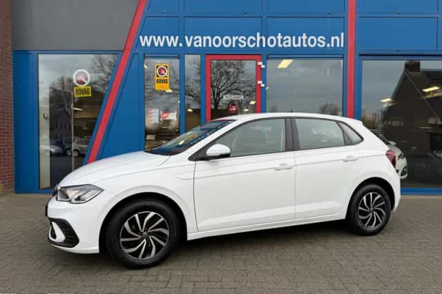 Volkswagen Polo (2022) thumbnail 3