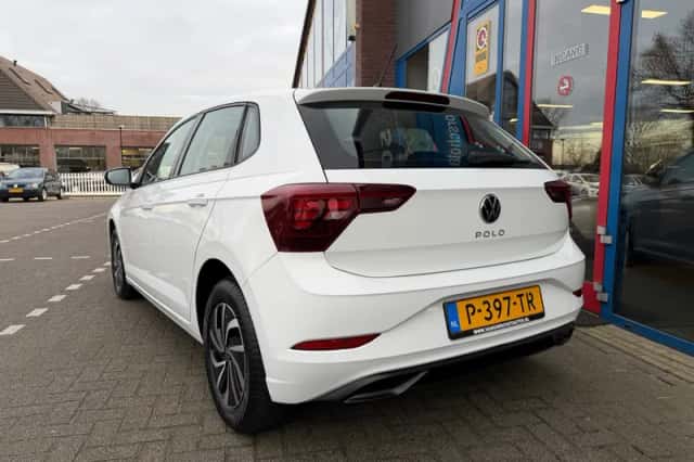 Volkswagen Polo (2022) thumbnail 4