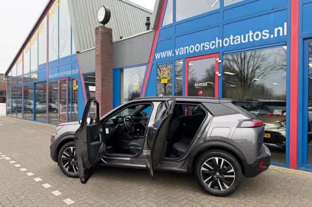 Peugeot 2008 (2020) thumbnail 5