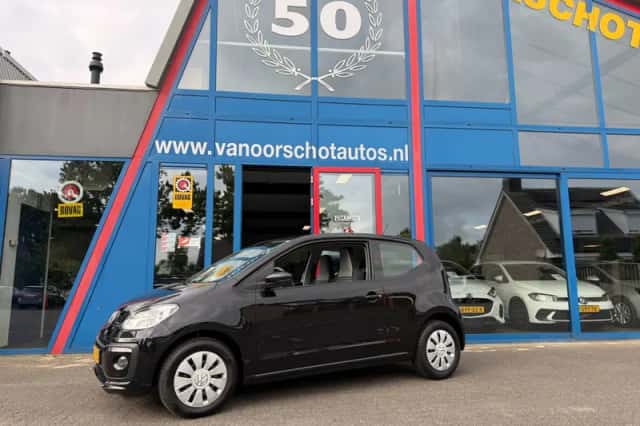Volkswagen Up! (2020) thumbnail 2