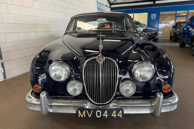 Jaguar MK II (1963) thumbnail 4