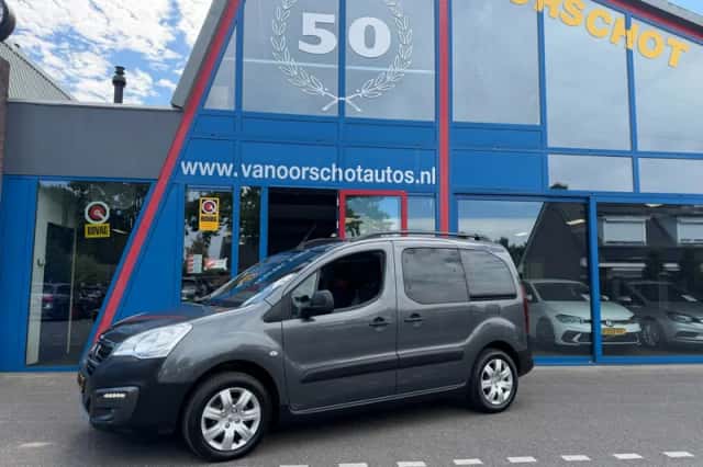 Peugeot Partner (2017) thumbnail 2