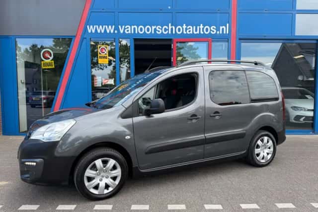 Peugeot Partner (2017) thumbnail 3