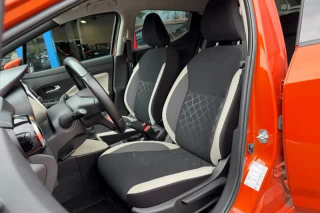 Nissan Micra (2020) thumbnail 6
