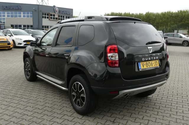 Dacia Duster (2017) thumbnail 4