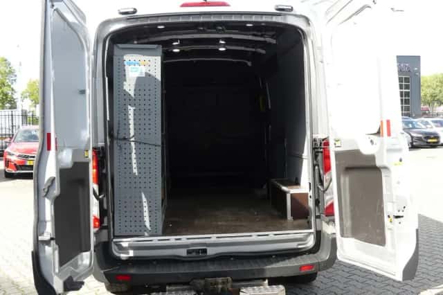 Ford Transit (2018) thumbnail 4