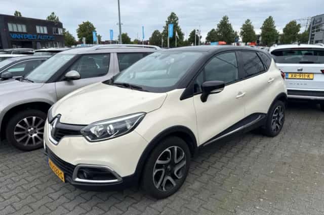 Renault Captur (2017) thumbnail 1