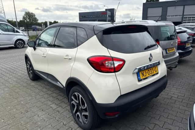Renault Captur (2017) thumbnail 2