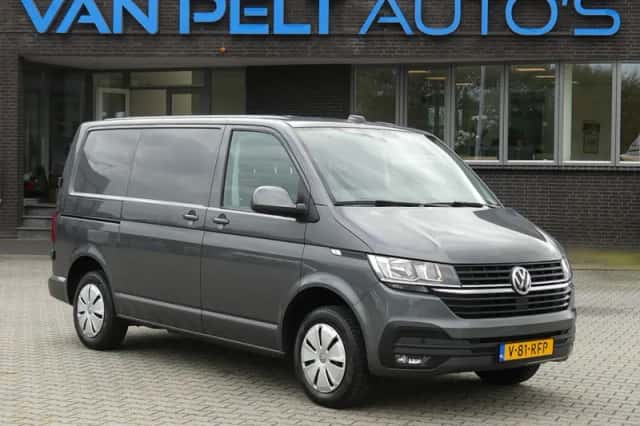 Volkswagen Transporter (2023) thumbnail 1