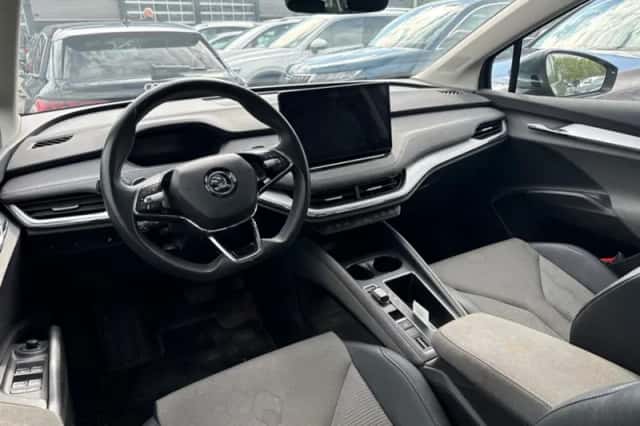Škoda Enyaq (2021) thumbnail 3