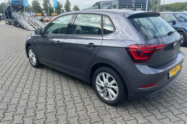 Volkswagen Polo (2022) thumbnail 2
