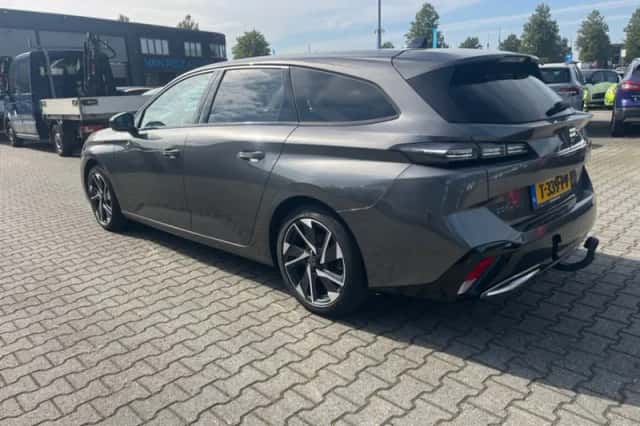 Peugeot 308 (2023) thumbnail 2