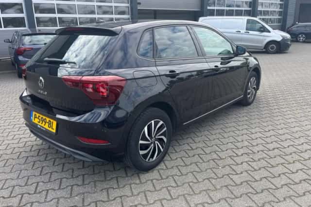 Volkswagen Polo (2022) thumbnail 3