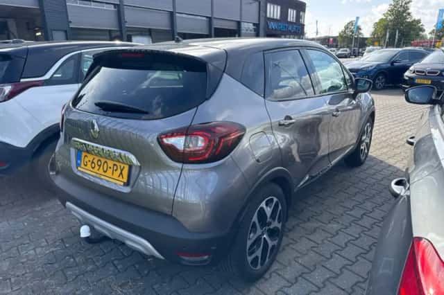 Renault Captur (2019) thumbnail 2