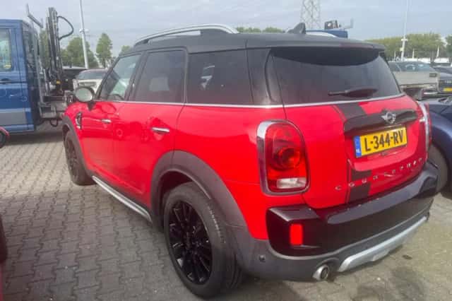 MINI Countryman (2018) thumbnail 2