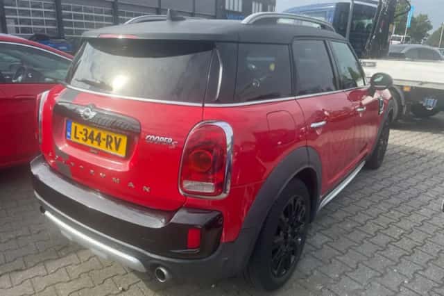 MINI Countryman (2018) thumbnail 3