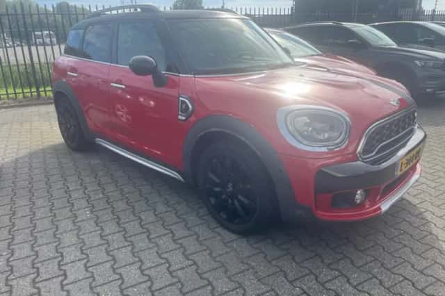 MINI Countryman (2018) thumbnail 4