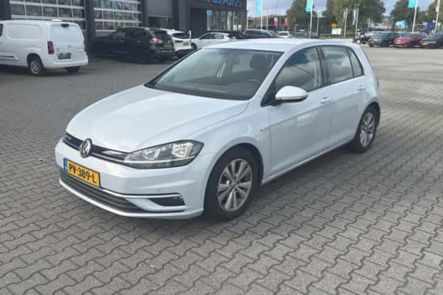 Volkswagen Golf (2017) thumbnail 1