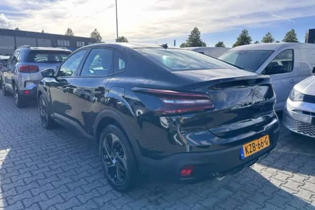 Citroën C4 X (2023) thumbnail 2