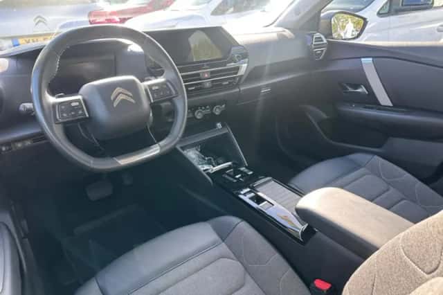 Citroën C4 X (2023) thumbnail 4