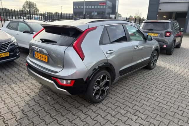 Kia Niro (2023) thumbnail 2