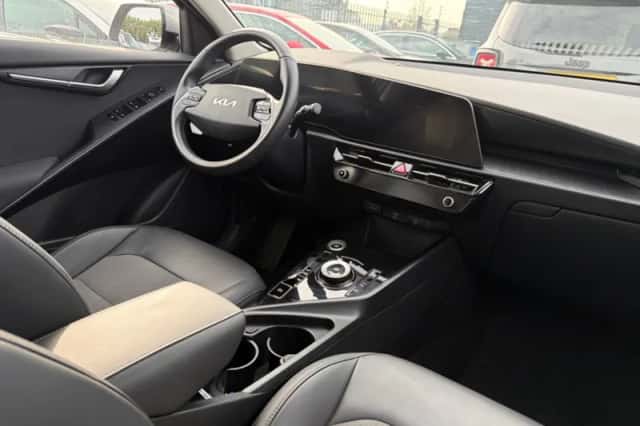 Kia Niro (2023) thumbnail 4