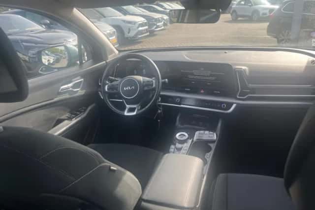 Kia Sportage (2023) thumbnail 4