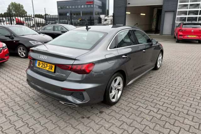 Audi A3 (2022) thumbnail 2