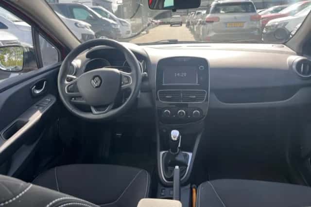 Renault Clio (2017) thumbnail 4
