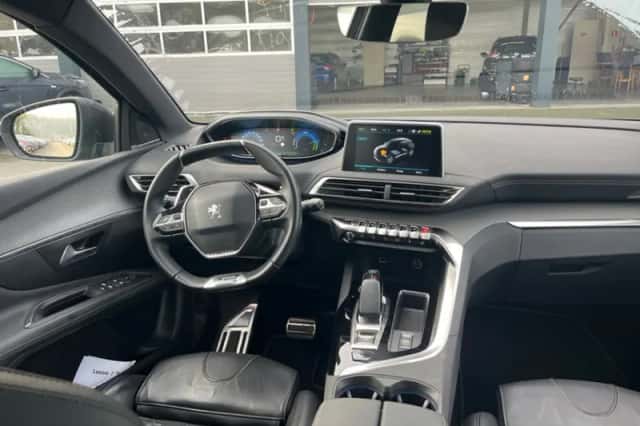 Peugeot 3008 (2020) thumbnail 4