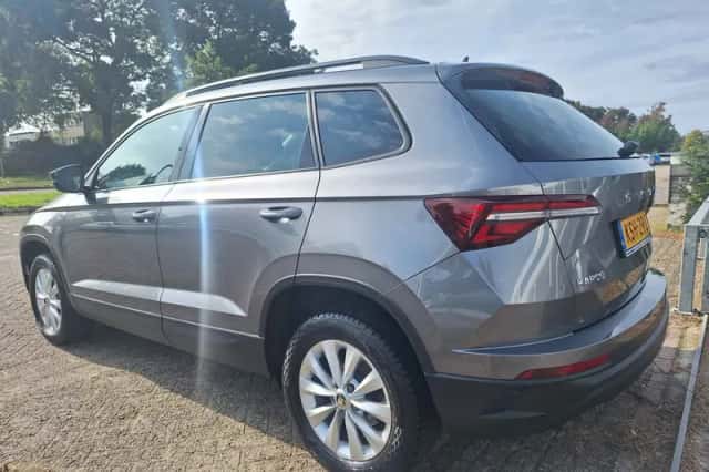 Škoda Karoq (2023) thumbnail 4