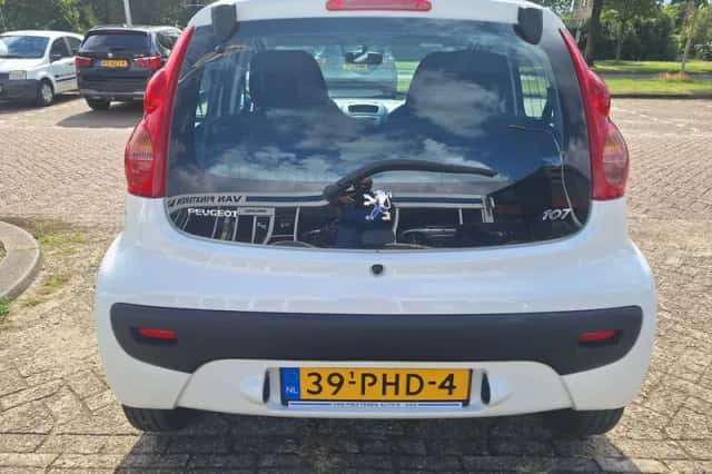Peugeot 107 (2011) thumbnail 6