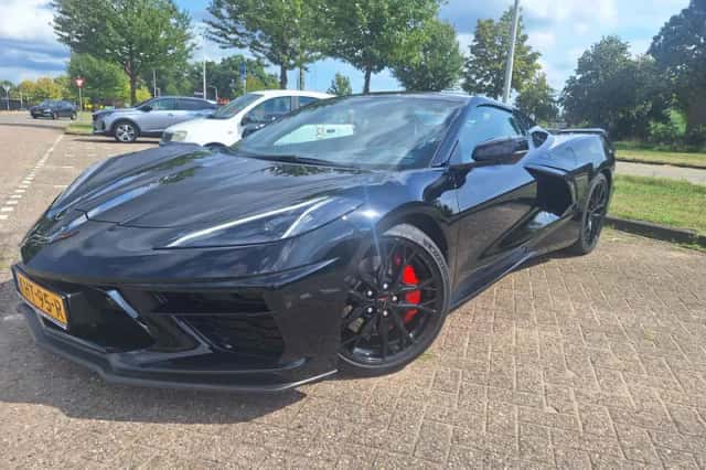 Chevrolet Corvette (2023) thumbnail 1