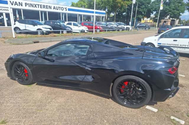 Chevrolet Corvette (2023) thumbnail 2