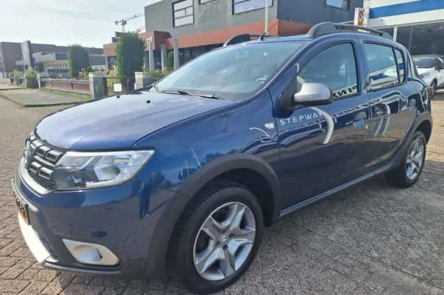 Dacia Sandero (2018) thumbnail 3