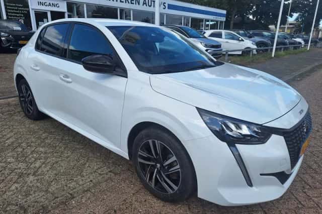 Peugeot 208 (2023) thumbnail 1