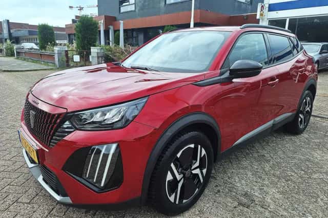 Peugeot 2008 (2024) thumbnail 2