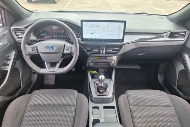 Ford Focus (2024) thumbnail 2