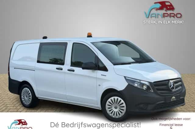 Mercedes-Benz eVito (2023) thumbnail 1