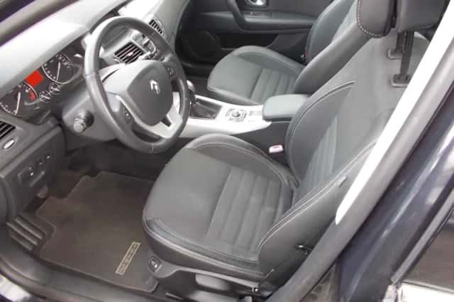 Renault Laguna (2008) thumbnail 3