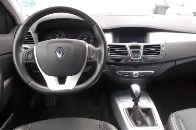 Renault Laguna (2008) thumbnail 5