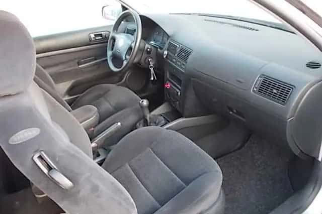 Volkswagen Golf (2003) thumbnail 4