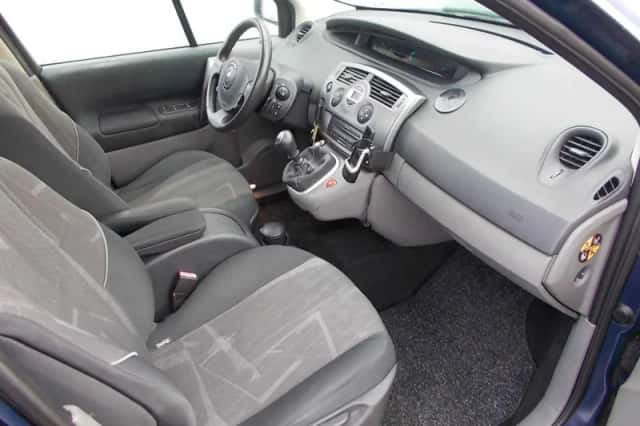 Renault Scénic (2006) thumbnail 4