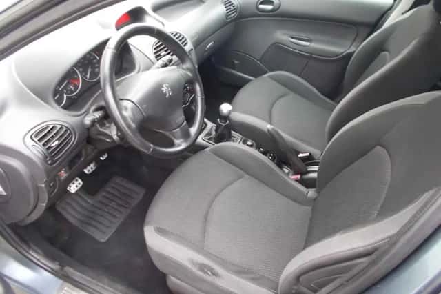 Peugeot 206 (2007) thumbnail 3