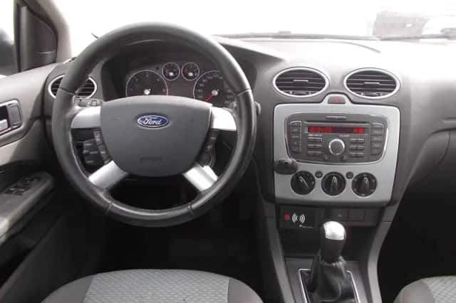 Ford Focus (2008) thumbnail 5
